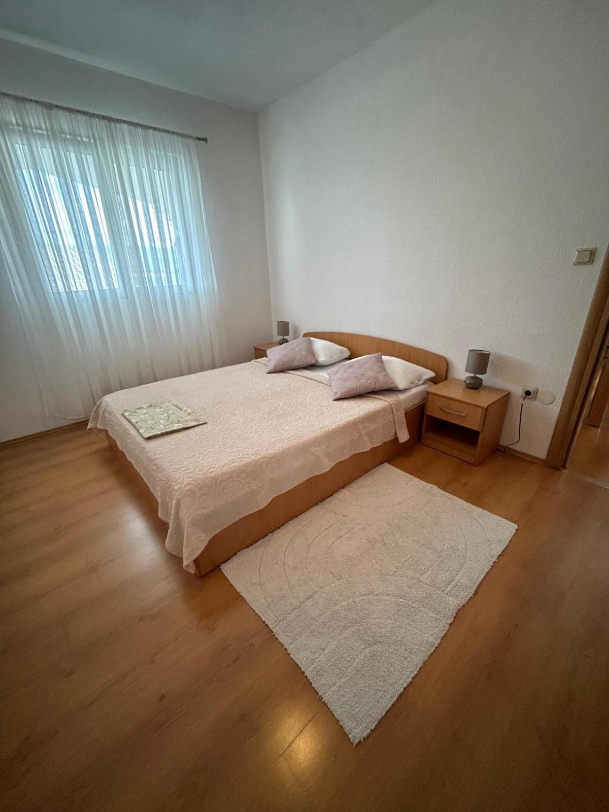 Apartmani Grgic Трогир Екстериор снимка