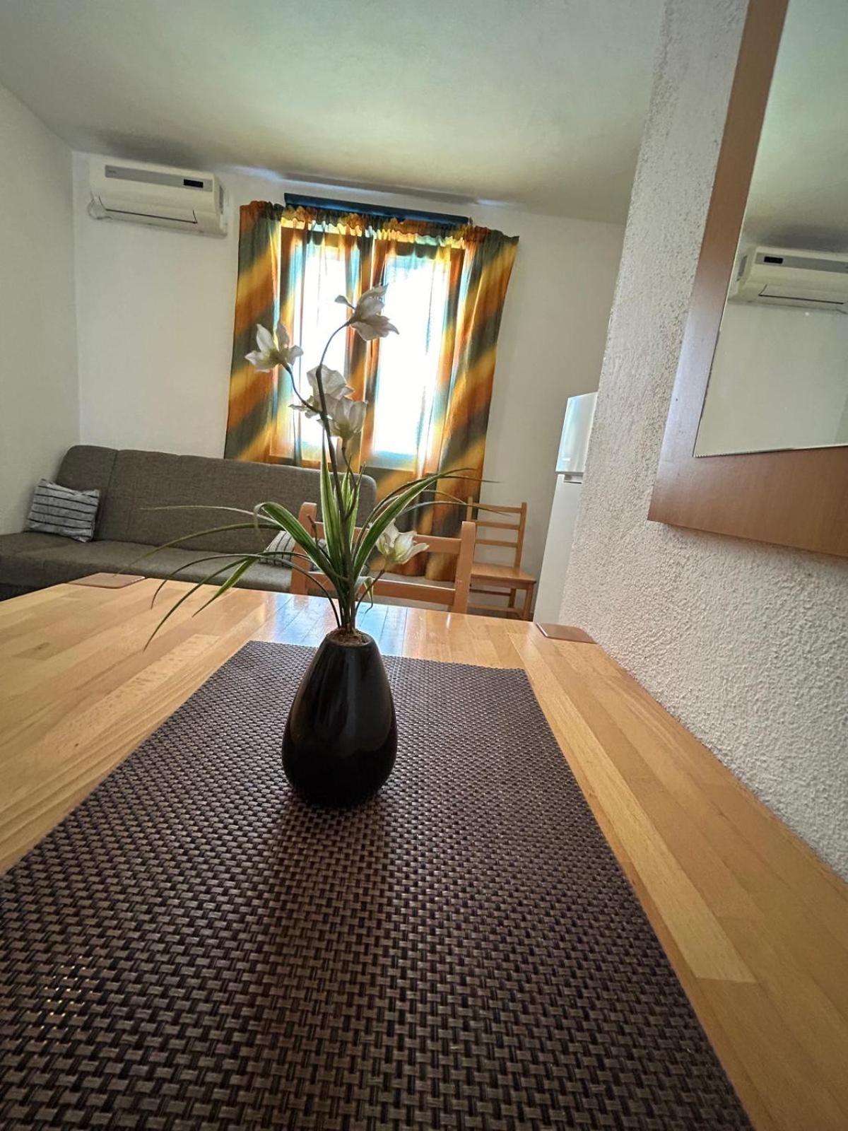Apartmani Grgic Трогир Екстериор снимка