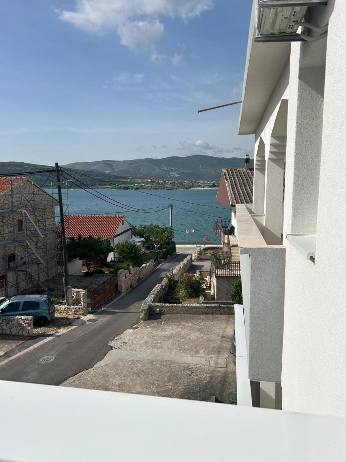 Apartmani Grgic Трогир Екстериор снимка